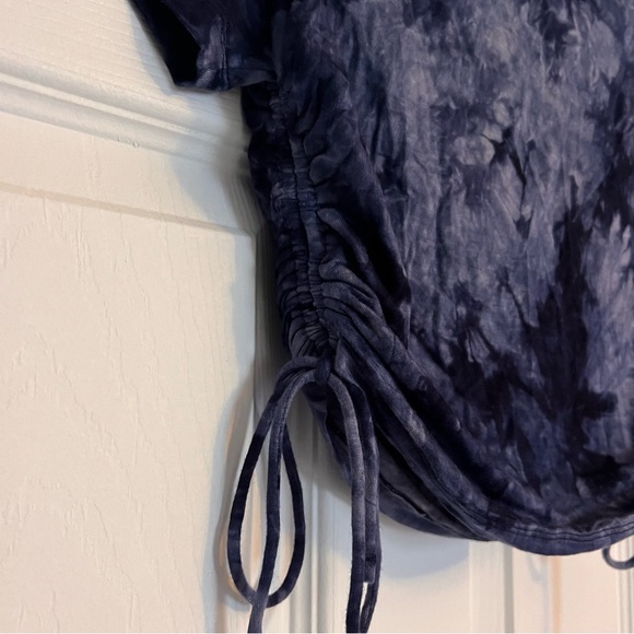 Princess Polly Dark Blue‎ Tie-Dye Crop Top - Picture 5 of 6